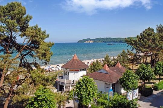 Strandvilla Aegir Mit Ostseeblick Binz Exterior photo
